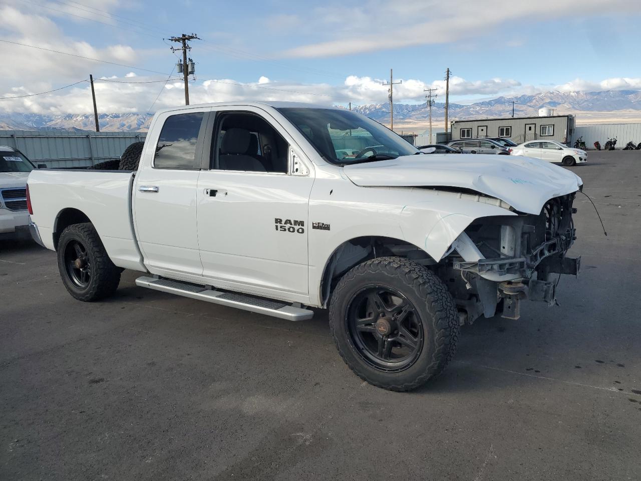 2017 RAM 1500 SLT - Фото 4