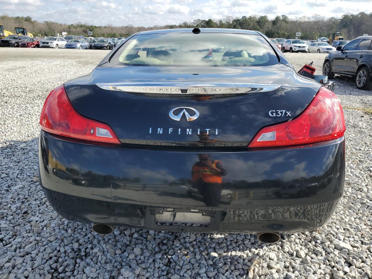 2012 INFINITI G37 - Image 6
