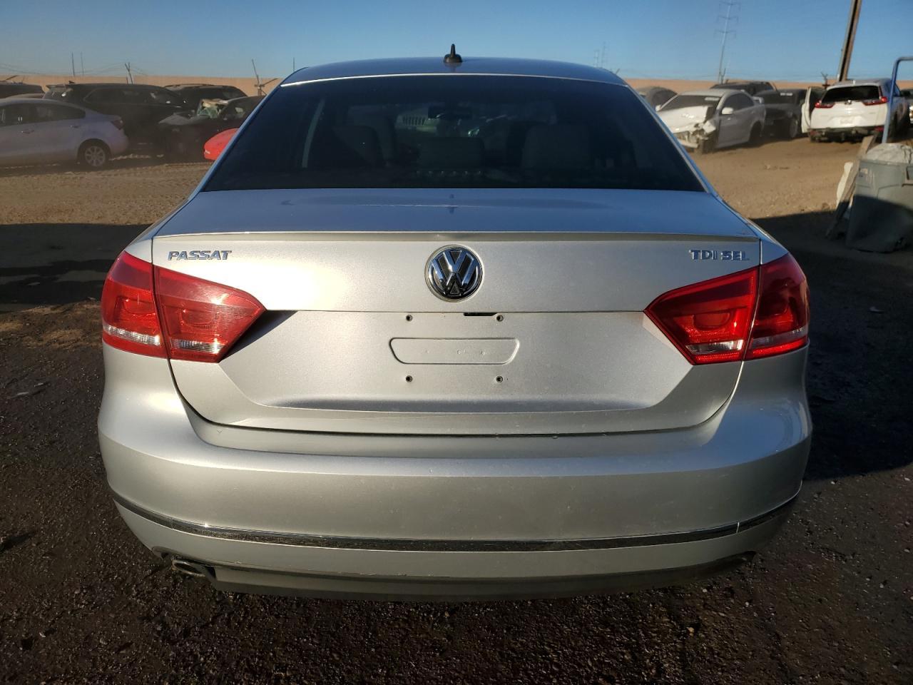 2014 VOLKSWAGEN PASSAT SEL - Фото 6