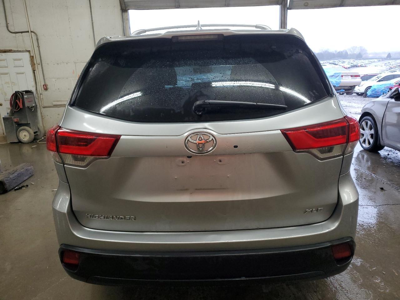2018 TOYOTA HIGHLANDER - Image 6