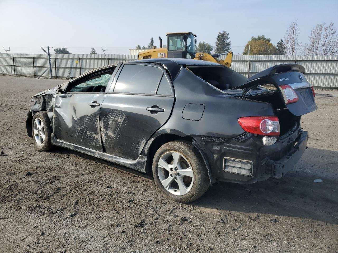 2013 TOYOTA COROLLA BA - Фото 2