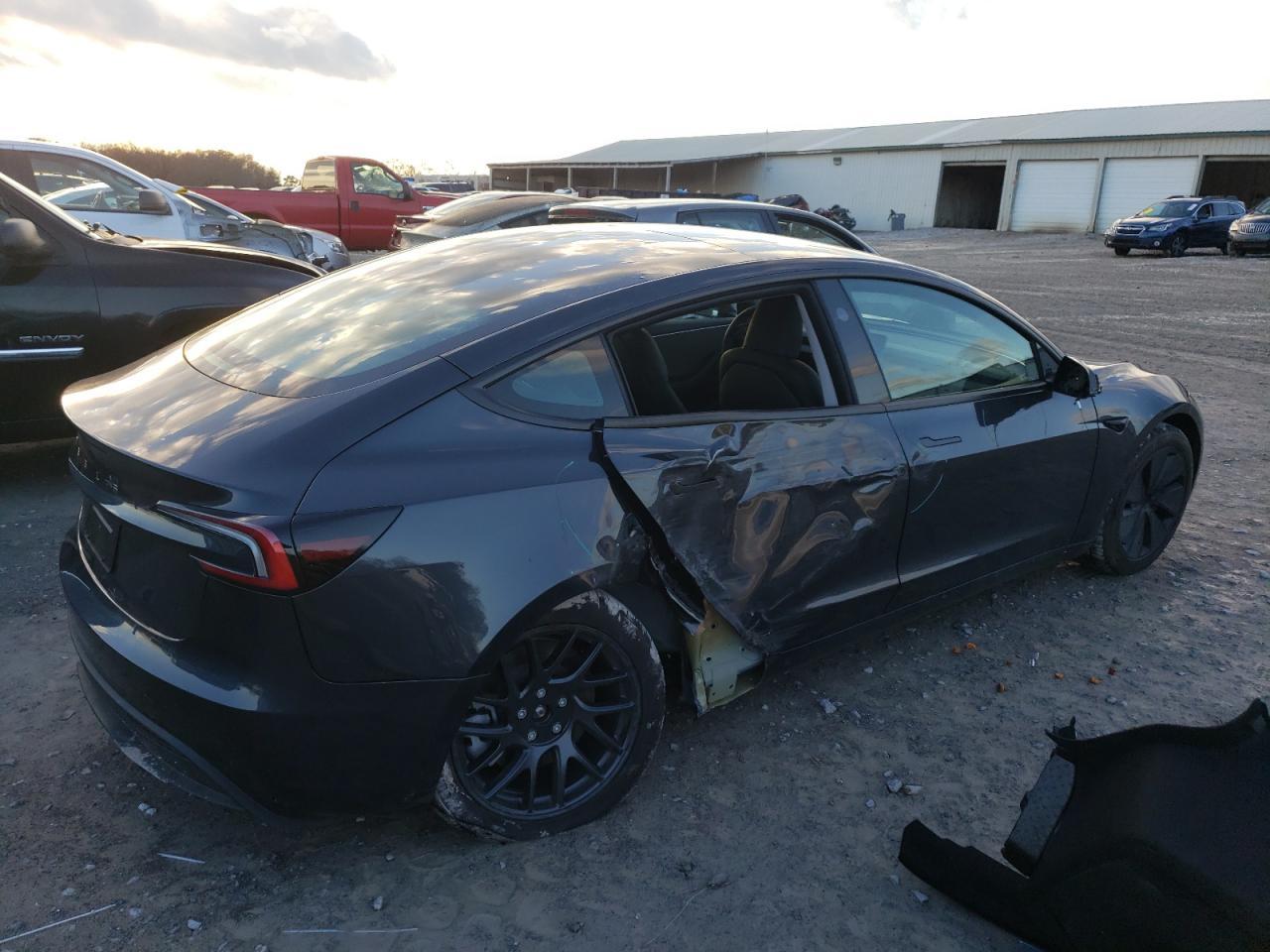 2024 TESLA MODEL 3 - Image 3