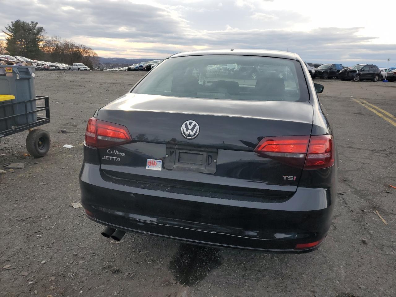 2017 VOLKSWAGEN JETTA S - Image 6