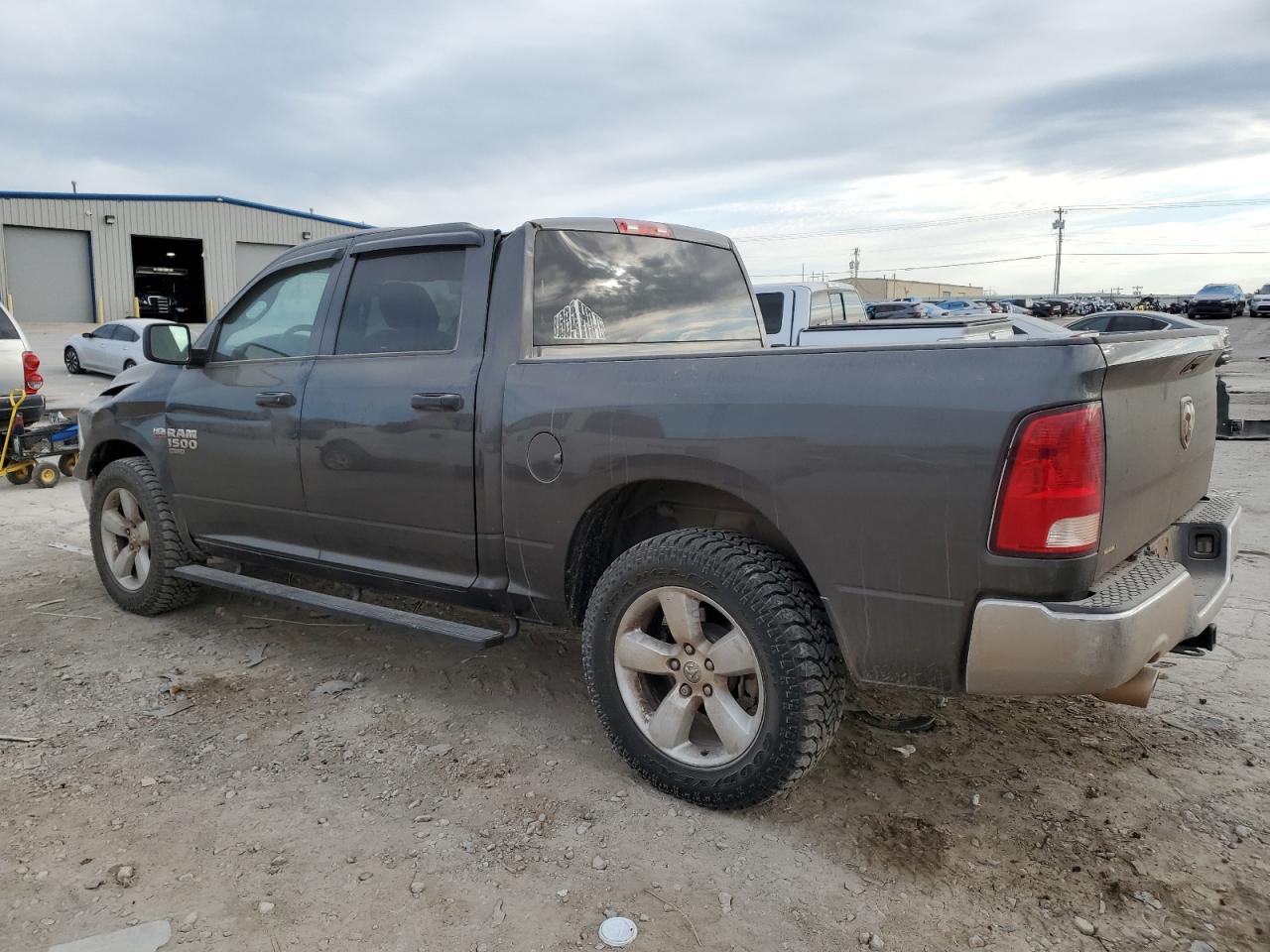 2020 RAM 1500 CLASS - Image 2