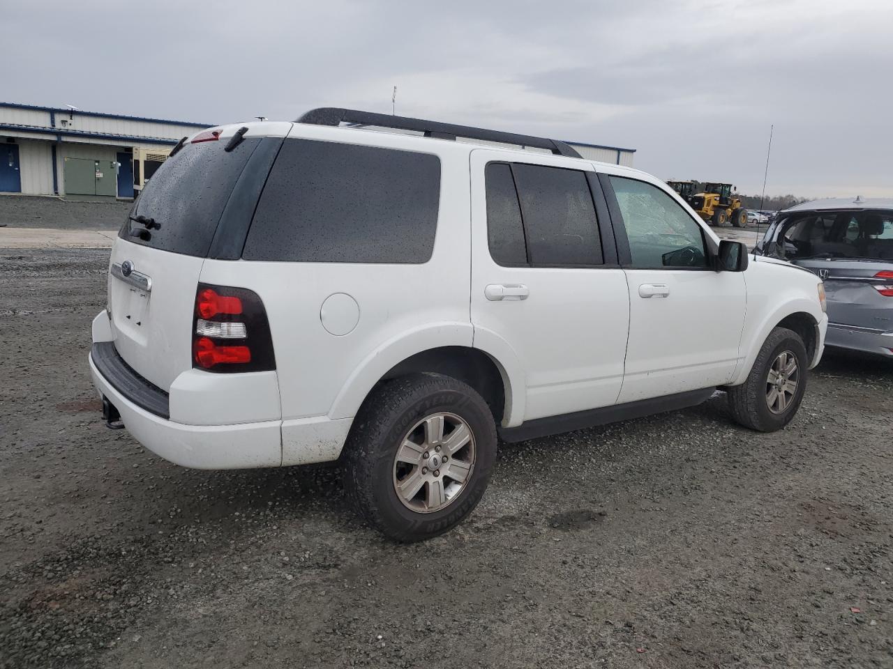 2010 FORD EXPLORER X - Image 3