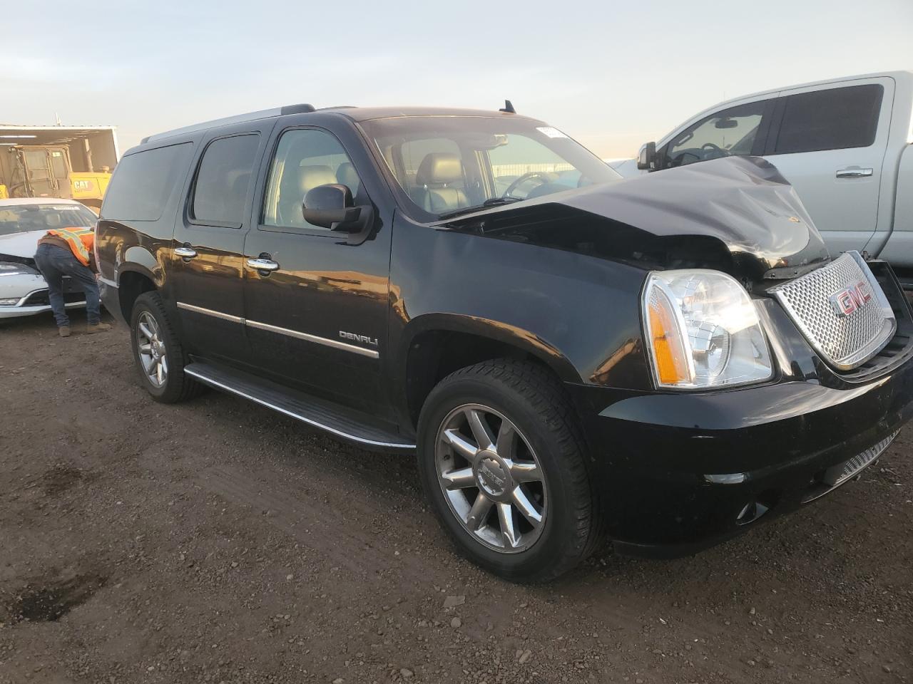 2012 GMC YUKON XL D - Фото 4