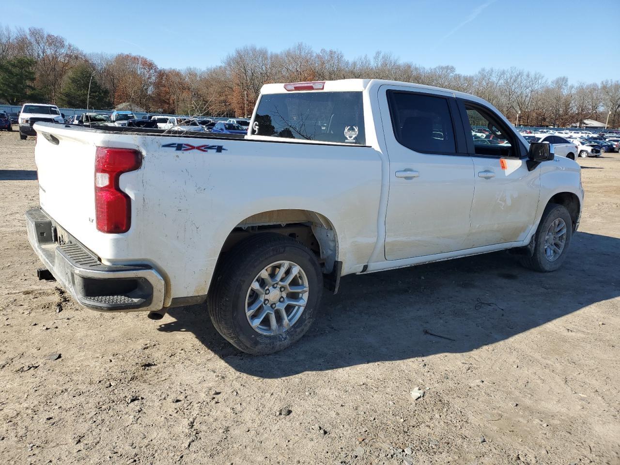 2023 CHEVROLET SILVERADO - Image 3