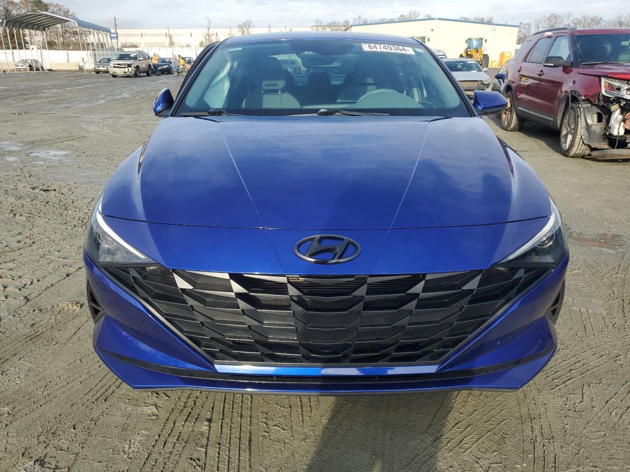 2022 HYUNDAI ELANTRA SE - Image 5