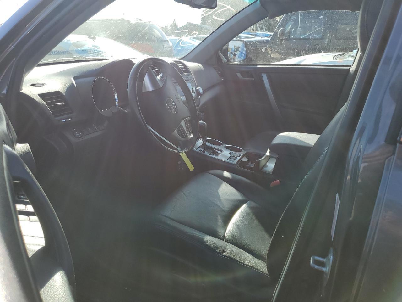 2011 TOYOTA HIGHLANDER - Фото 7