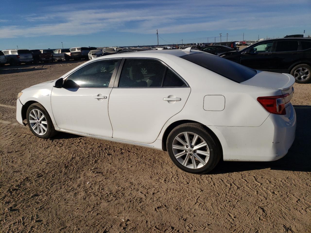 2012 TOYOTA CAMRY HYBR - Фото 2