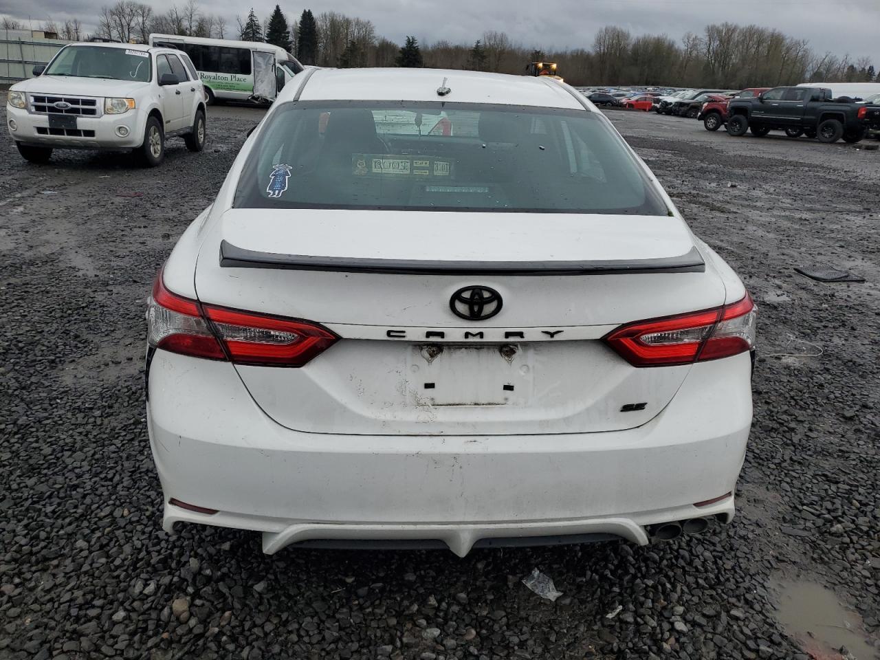 2020 TOYOTA CAMRY SE - Image 6