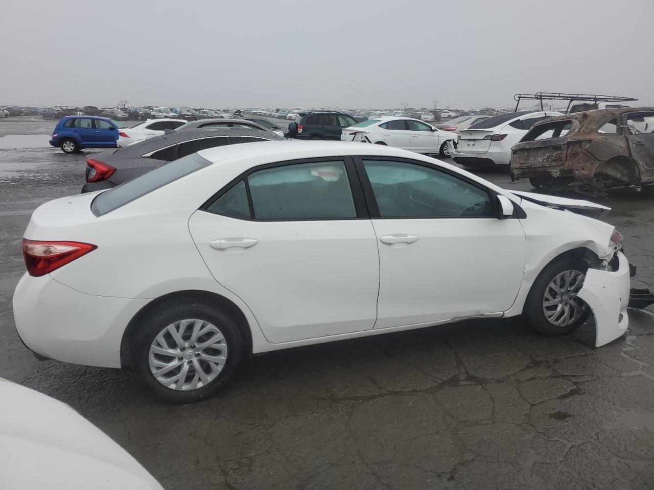 2019 TOYOTA COROLLA L - Image 3