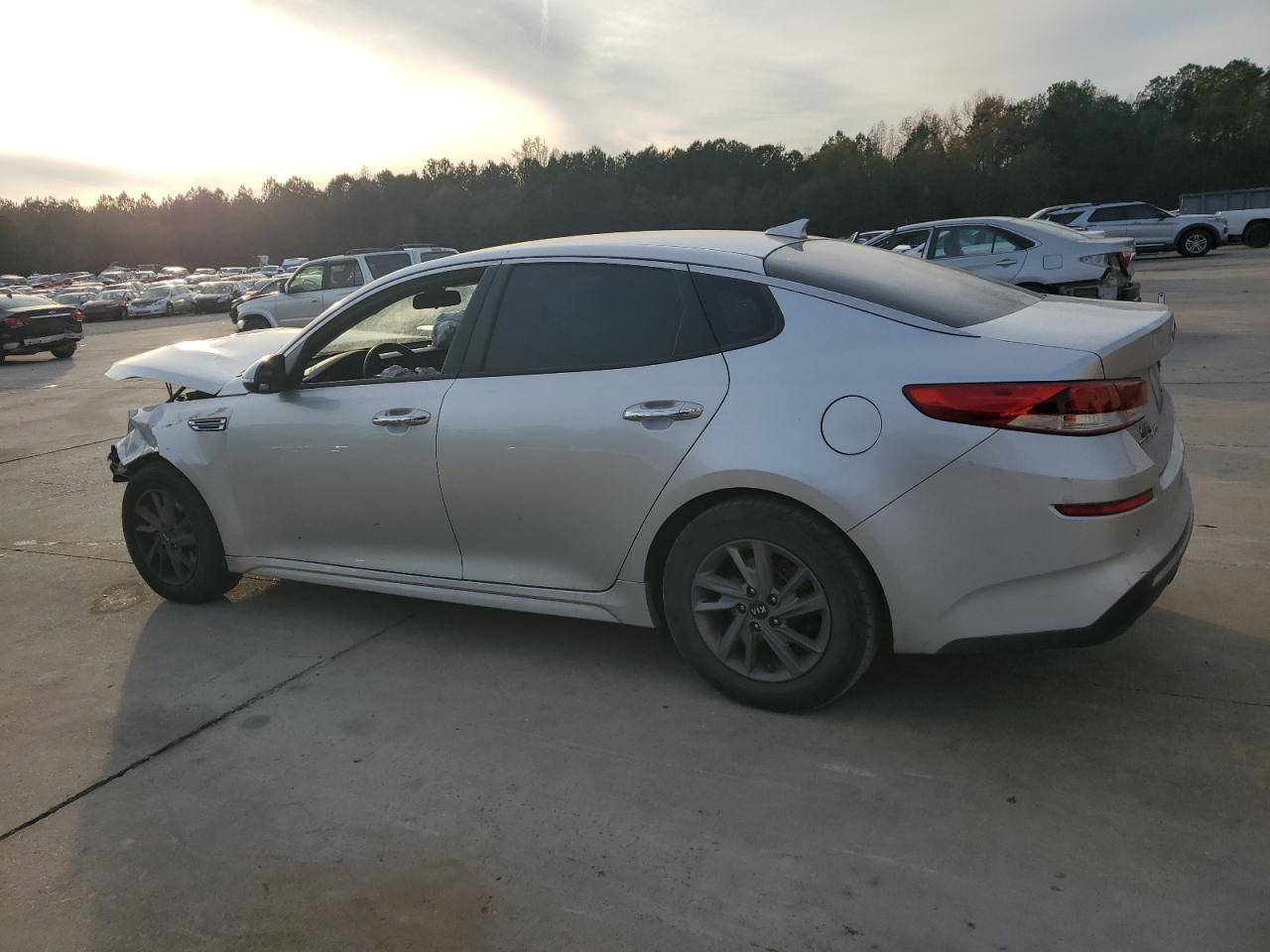 2019 KIA OPTIMA LX - Фото 2