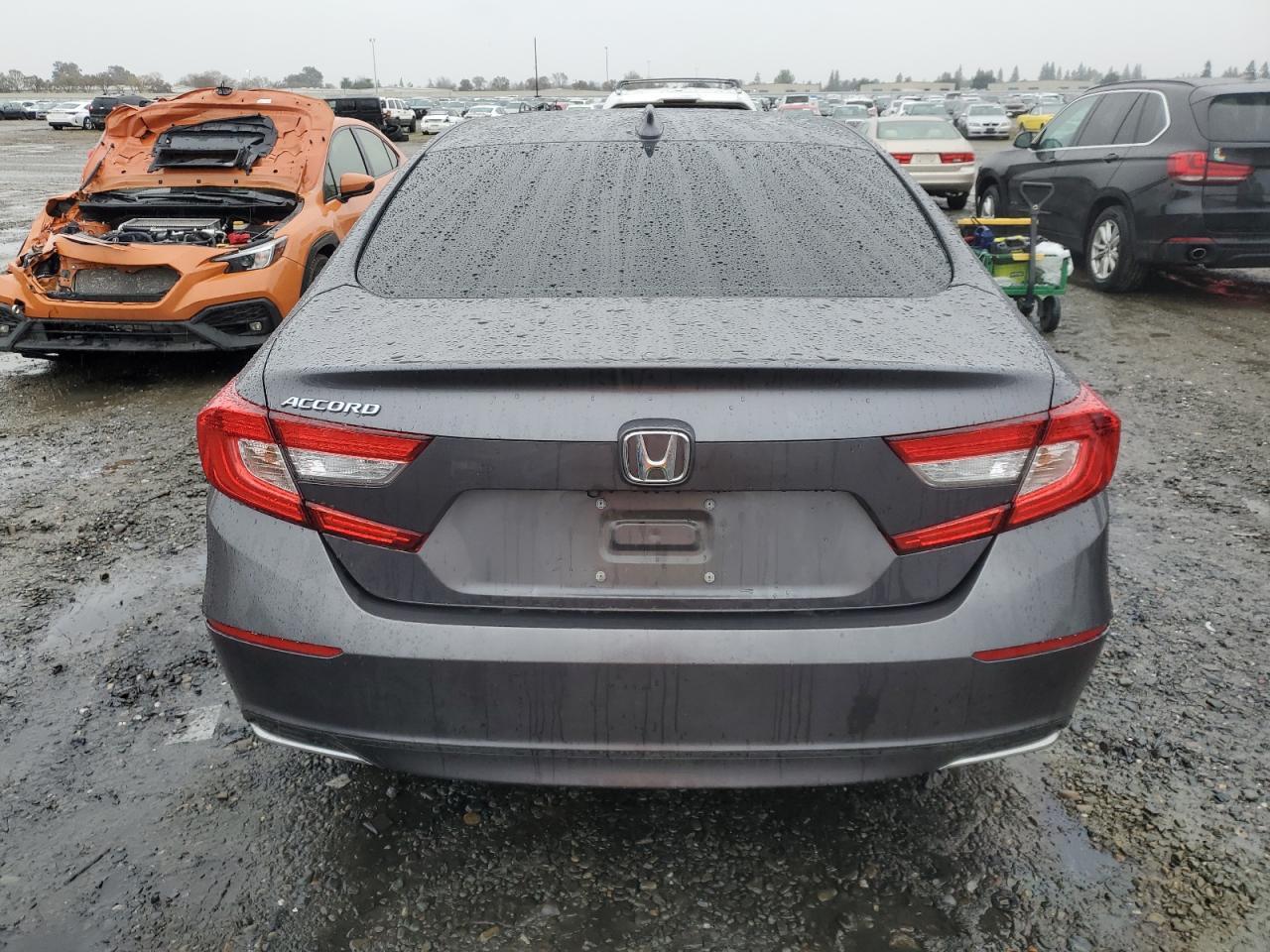 2018 HONDA ACCORD LX - Image 6