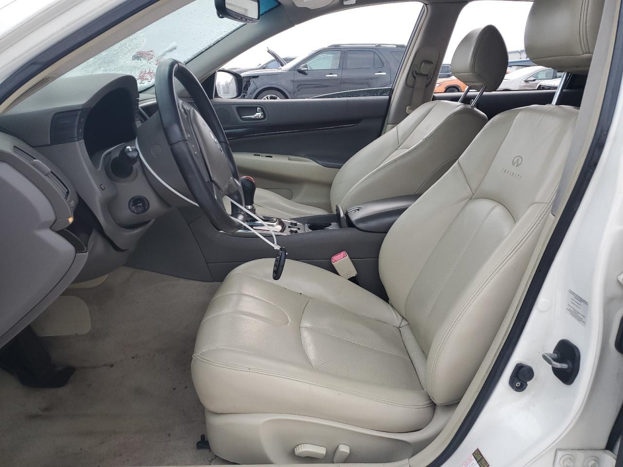 2012 INFINITI G37 - Image 7
