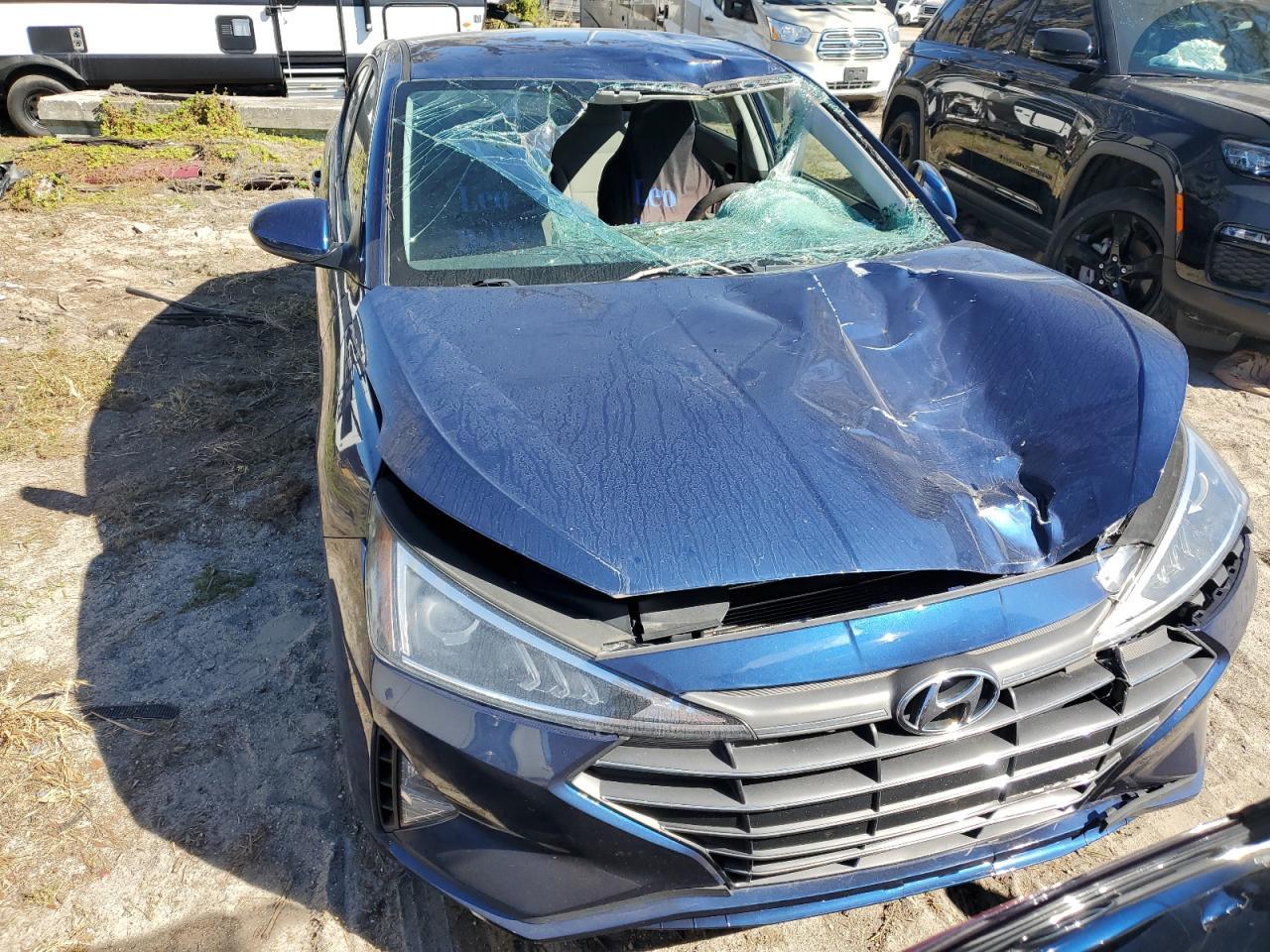 2019 HYUNDAI ELANTRA SE - Фото 5