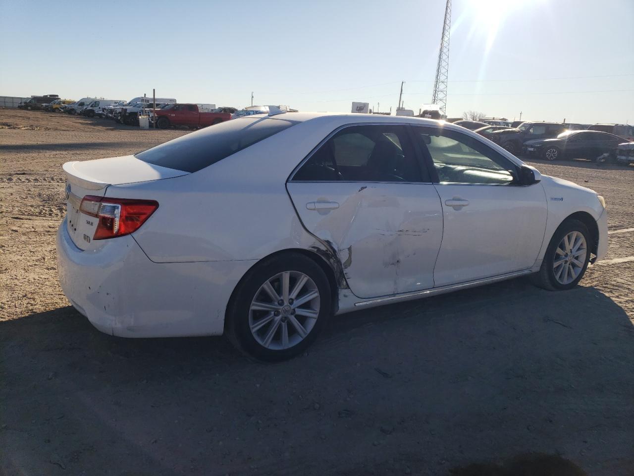 2012 TOYOTA CAMRY HYBR - Фото 3