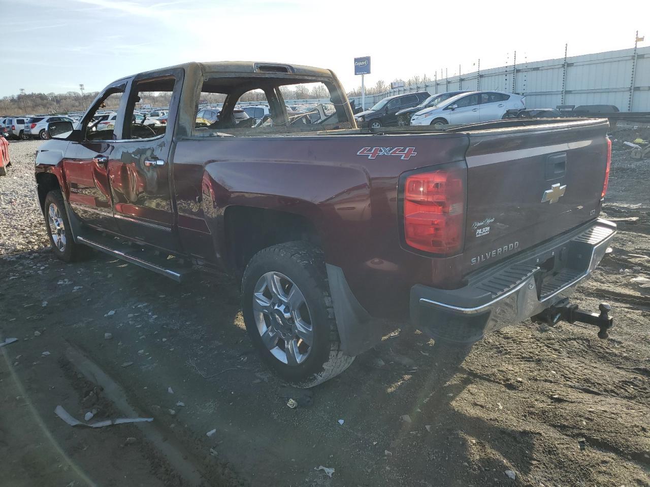 2017 CHEVROLET SILVERADO - Фото 2