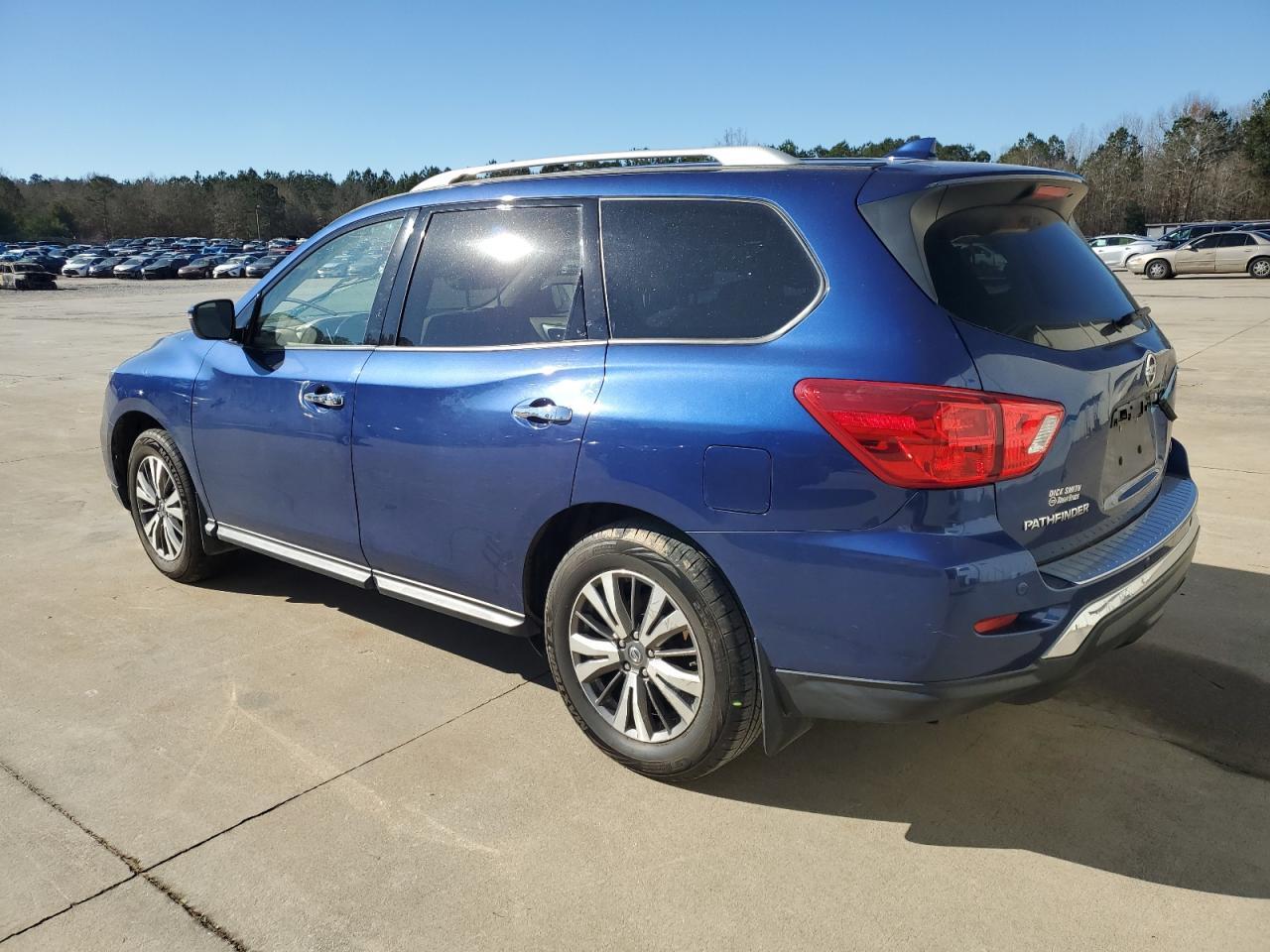 2019 NISSAN PATHFINDER - Фото 2