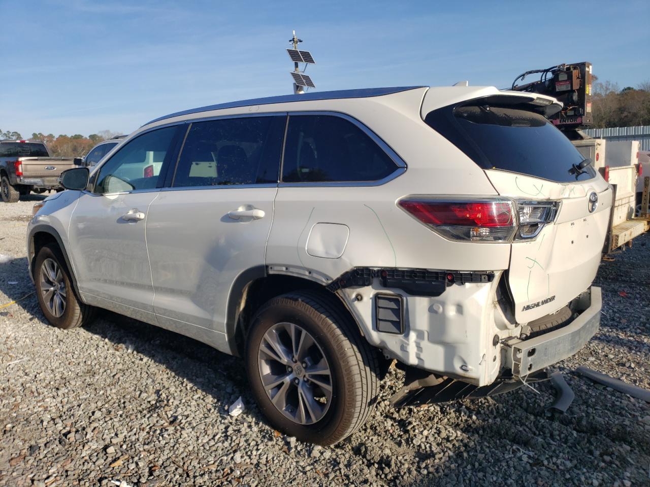 2015 TOYOTA HIGHLANDER - Фото 2