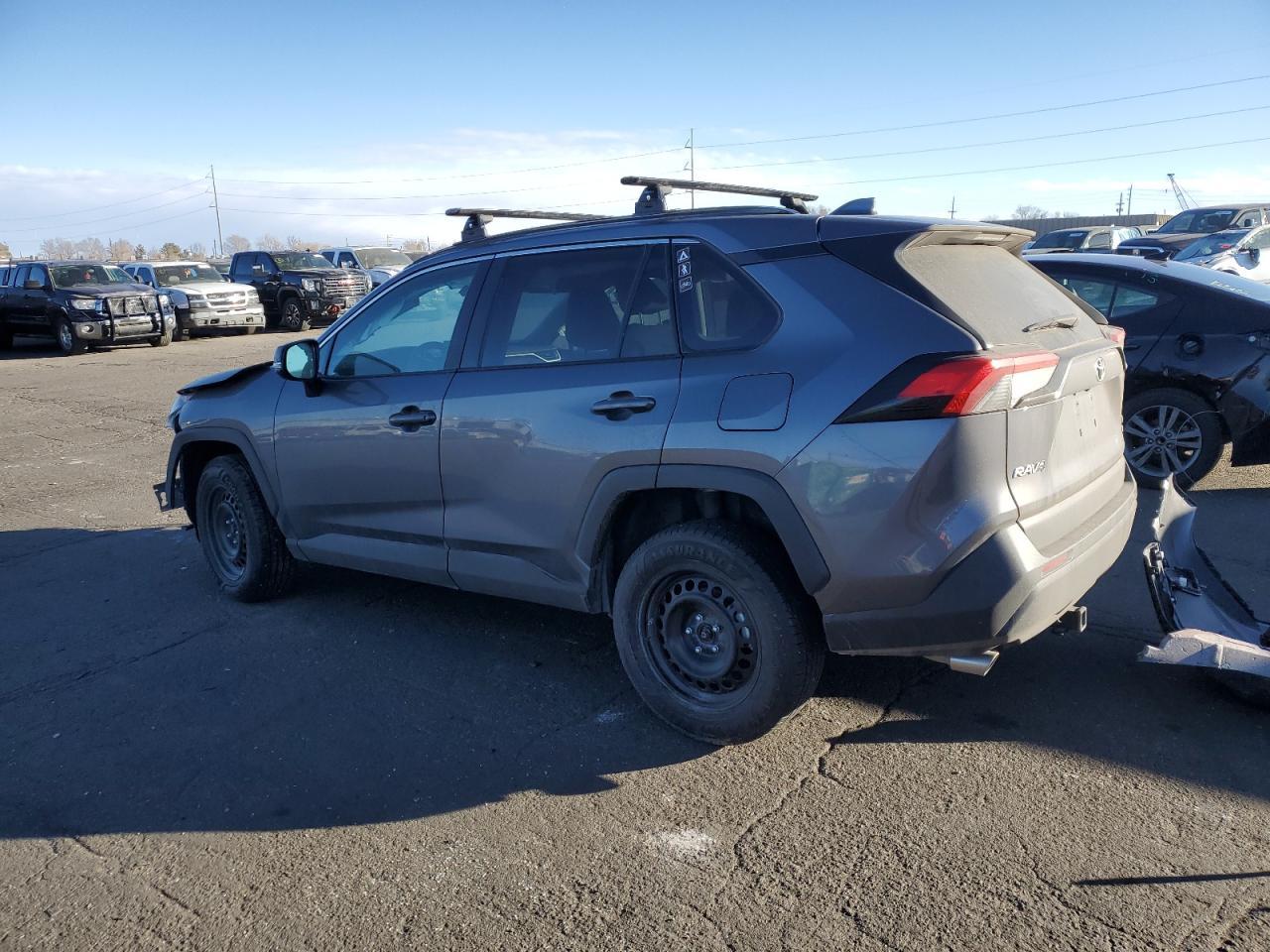 2021 TOYOTA RAV4 LE - Фото 2