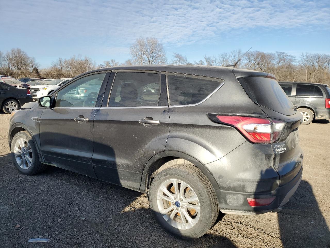 2017 FORD ESCAPE SE - Image 2