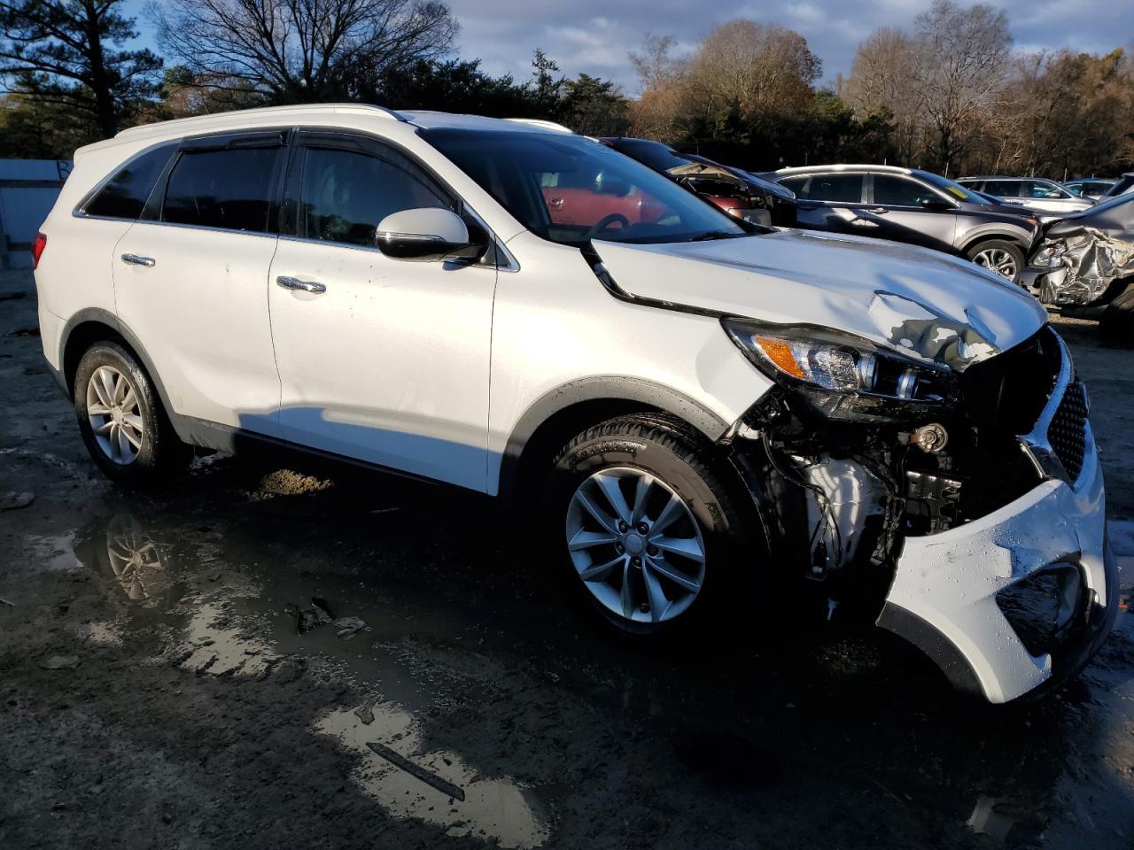2016 KIA SORENTO LX - Image 4