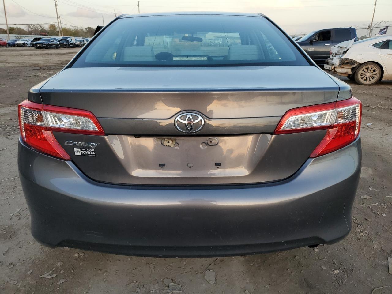2014 TOYOTA CAMRY L - Фото 6