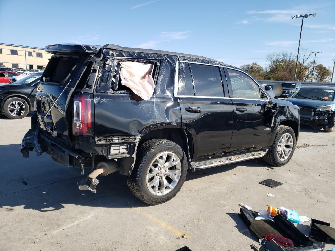 2016 GMC YUKON SLE - Фото 3