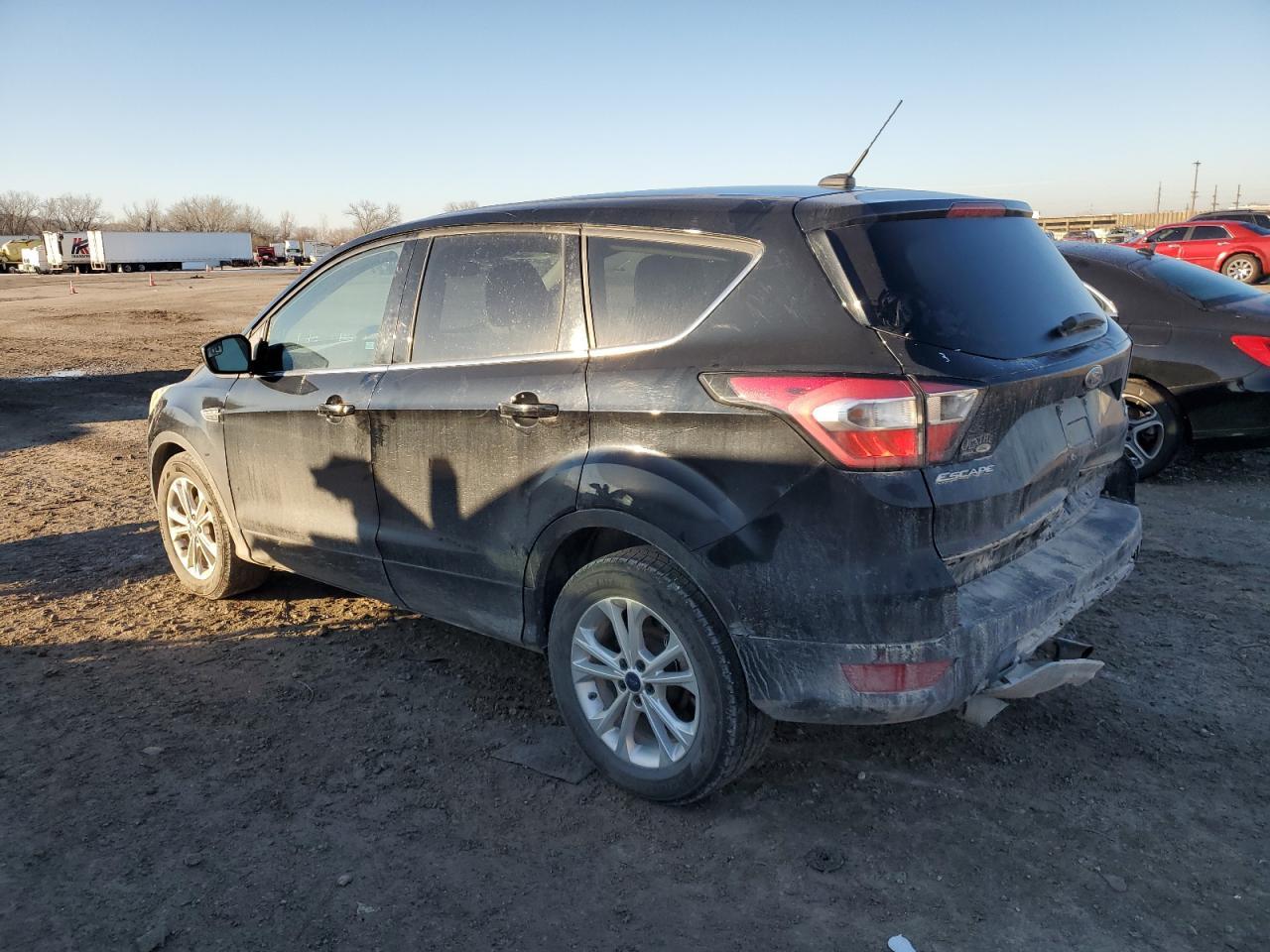 2017 FORD ESCAPE SE - Image 2