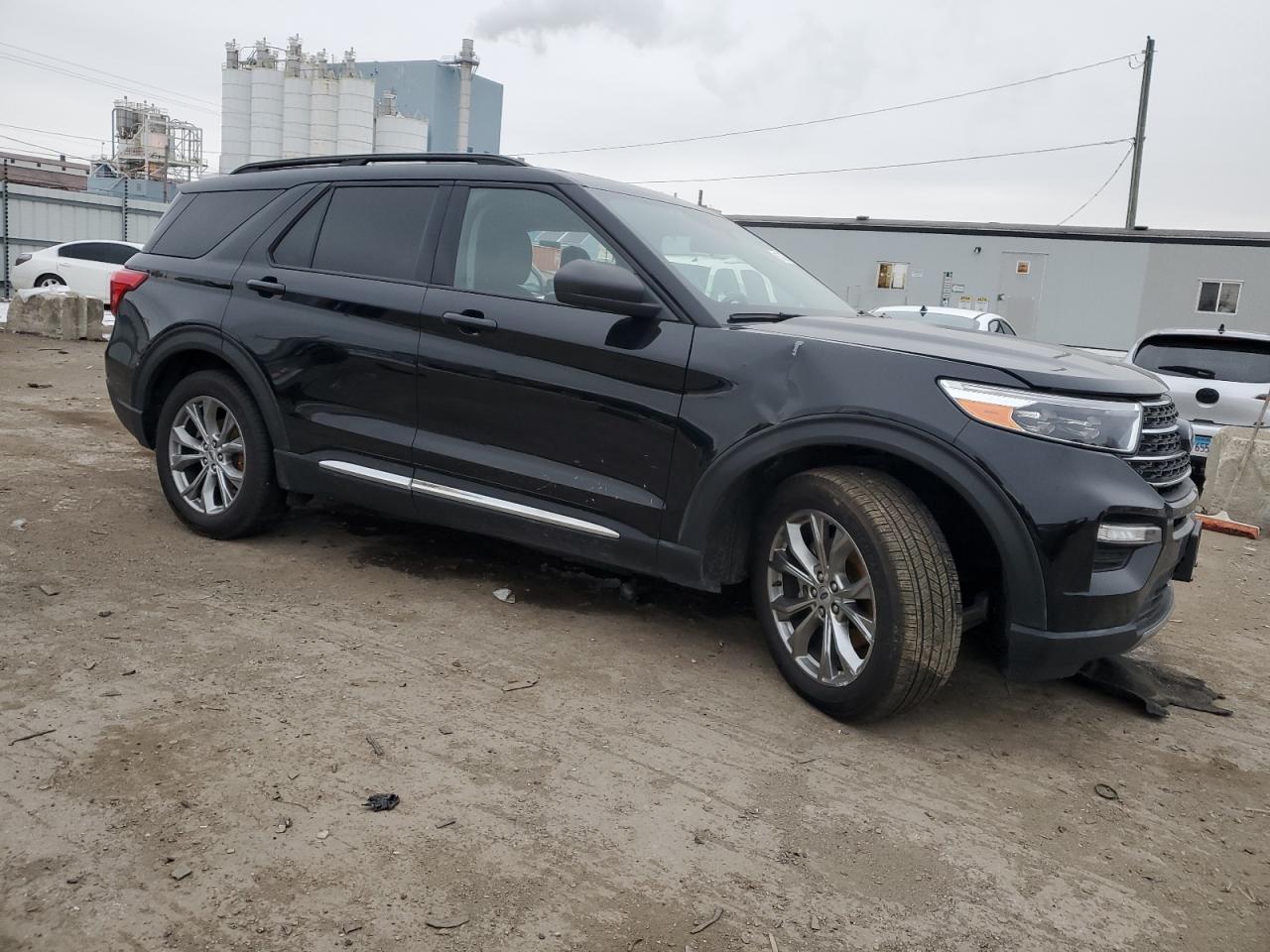 2022 FORD EXPLORER X - Image 4