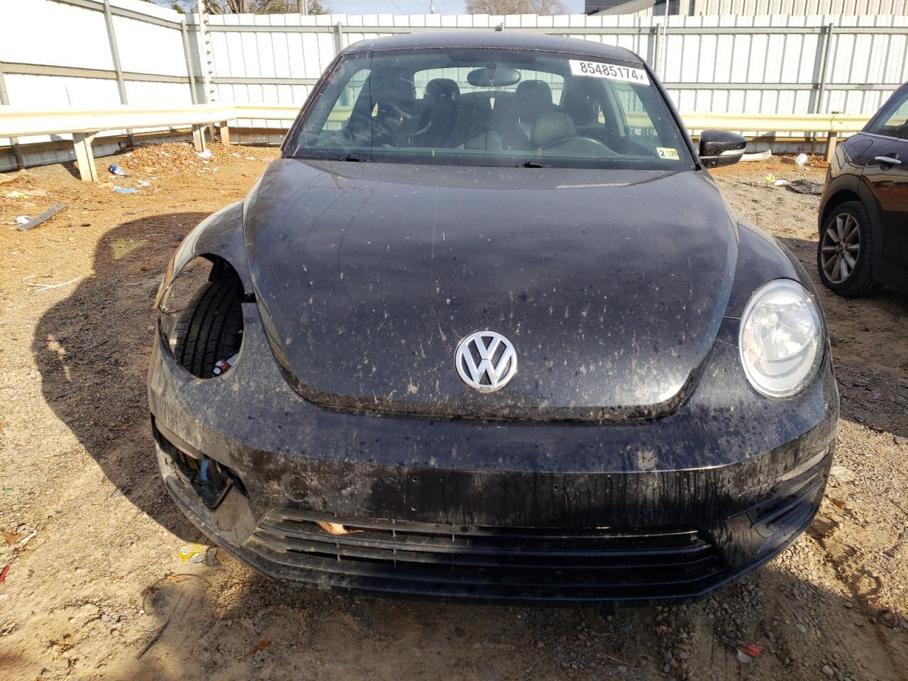 2019 VOLKSWAGEN BEETLE S - Image 5
