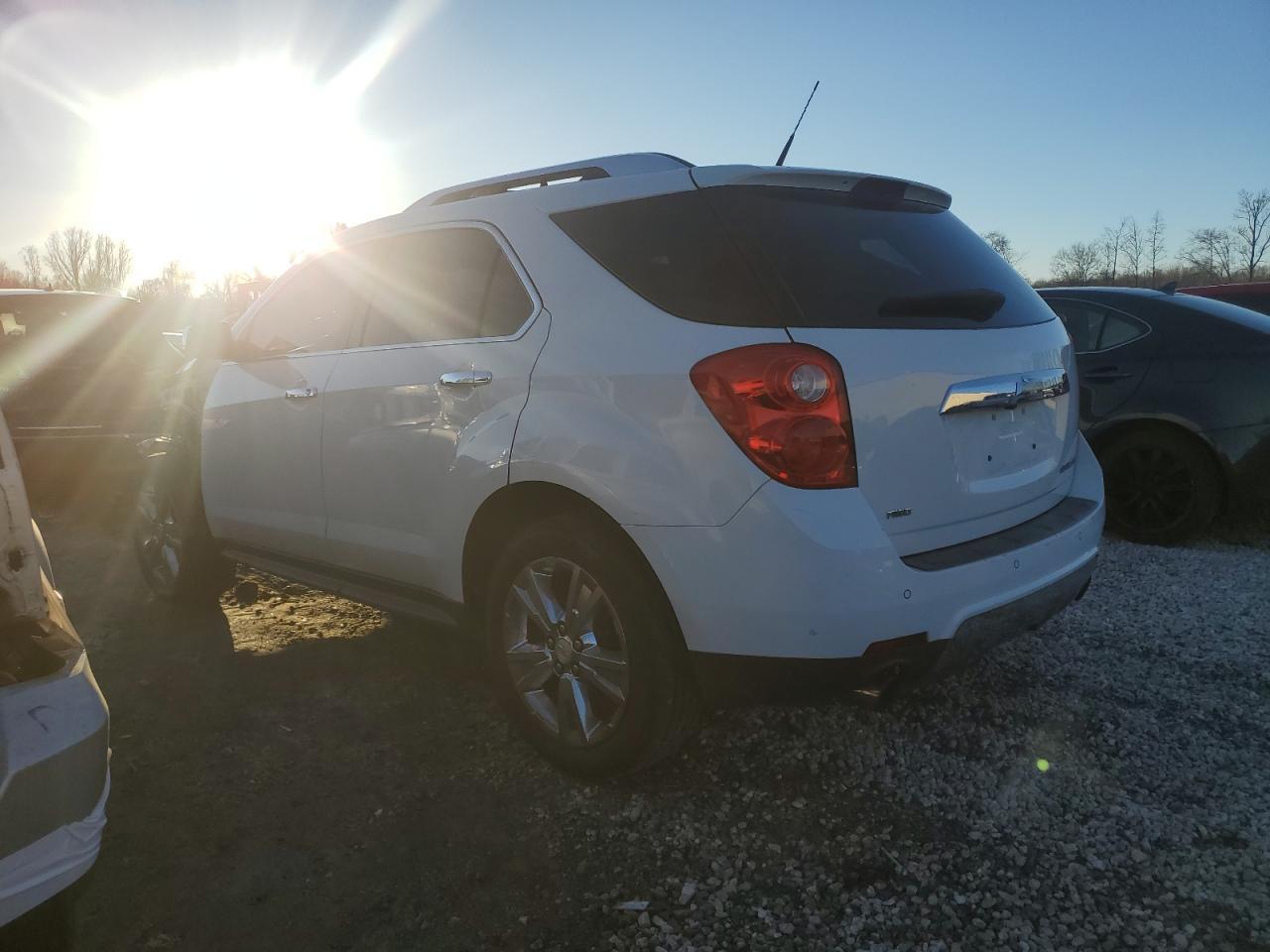 2011 CHEVROLET EQUINOX LT - Фото 2