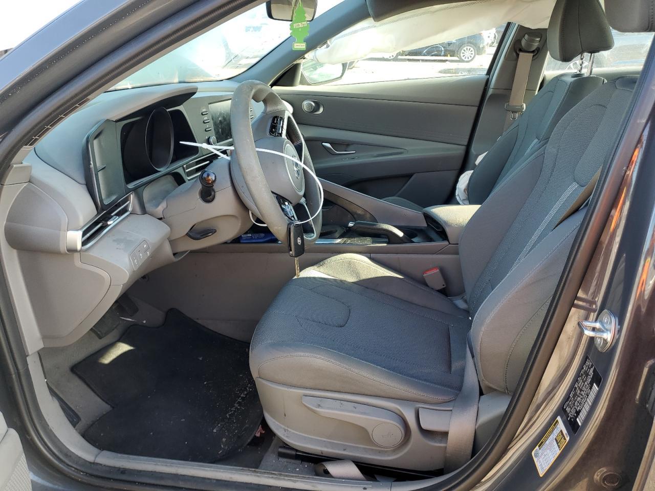2023 HYUNDAI ELANTRA SE - Image 7