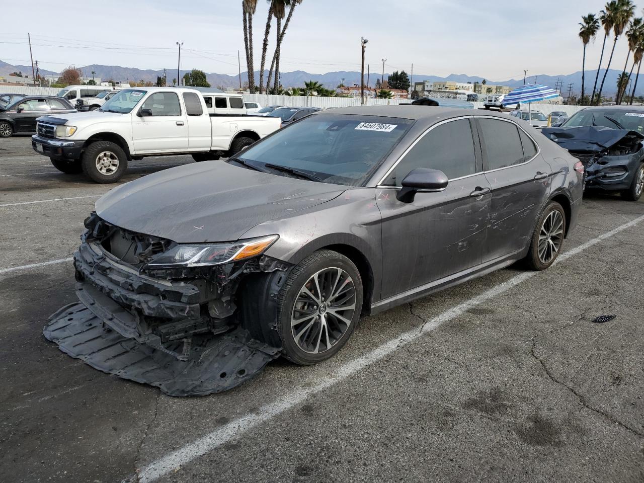 2020 TOYOTA CAMRY SE