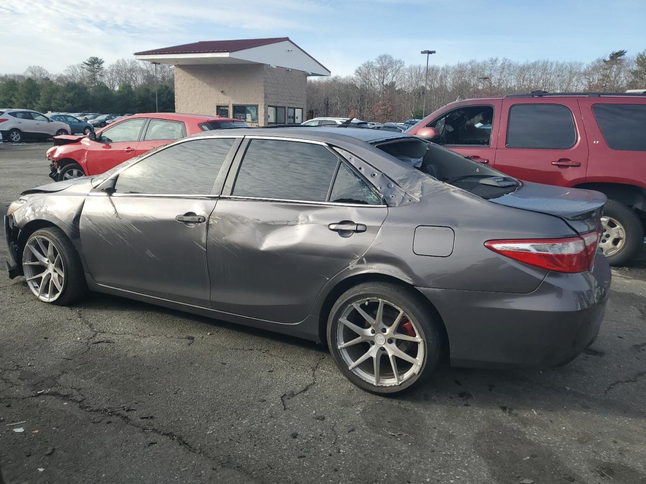 2017 TOYOTA CAMRY LE - Фото 2