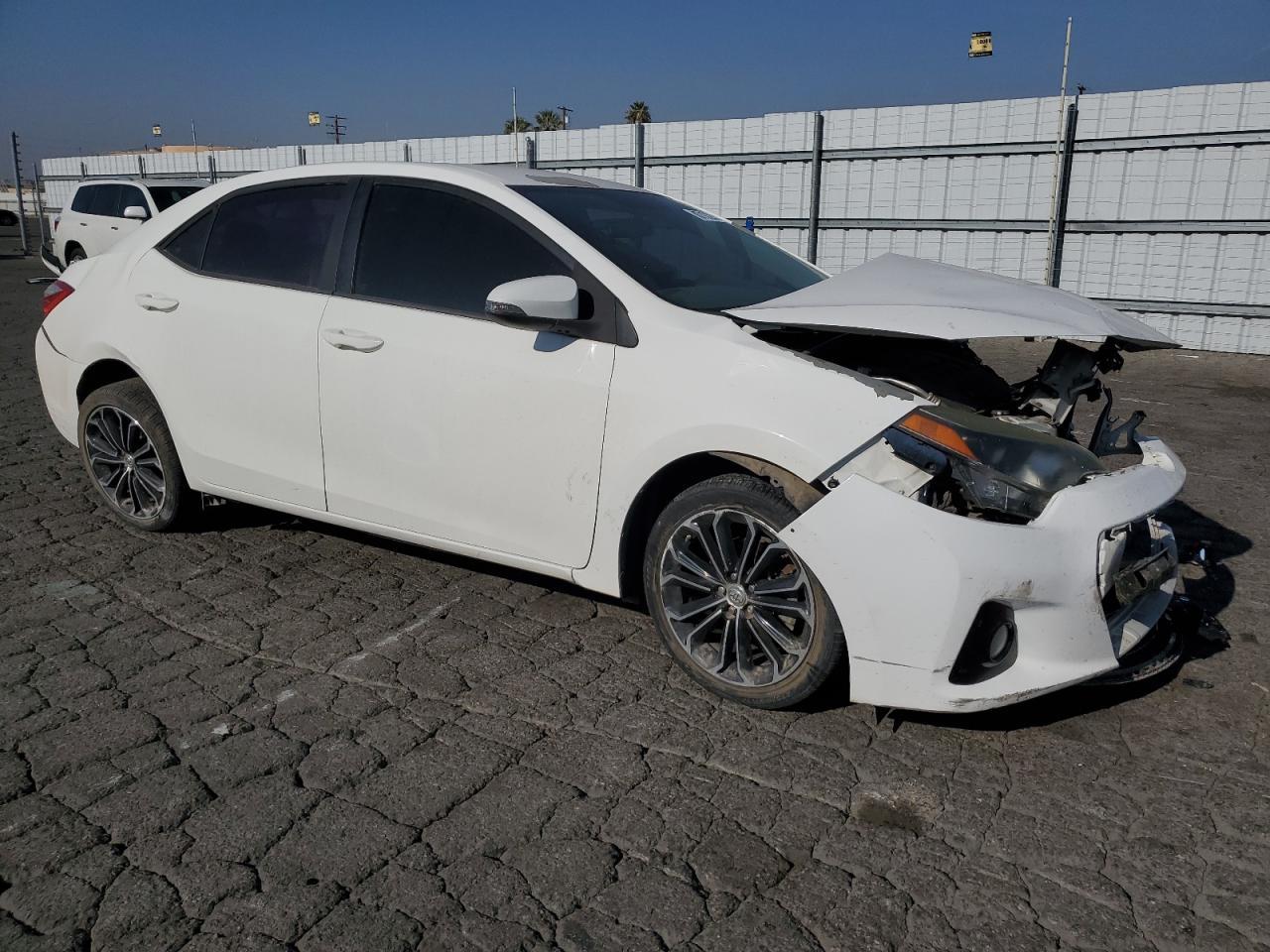 2015 TOYOTA COROLLA L - Image 4