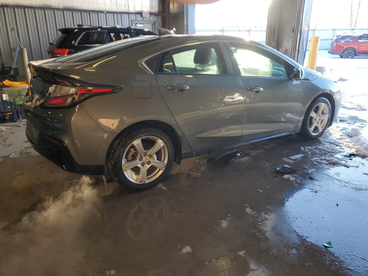 2017 CHEVROLET VOLT LT - Image 3