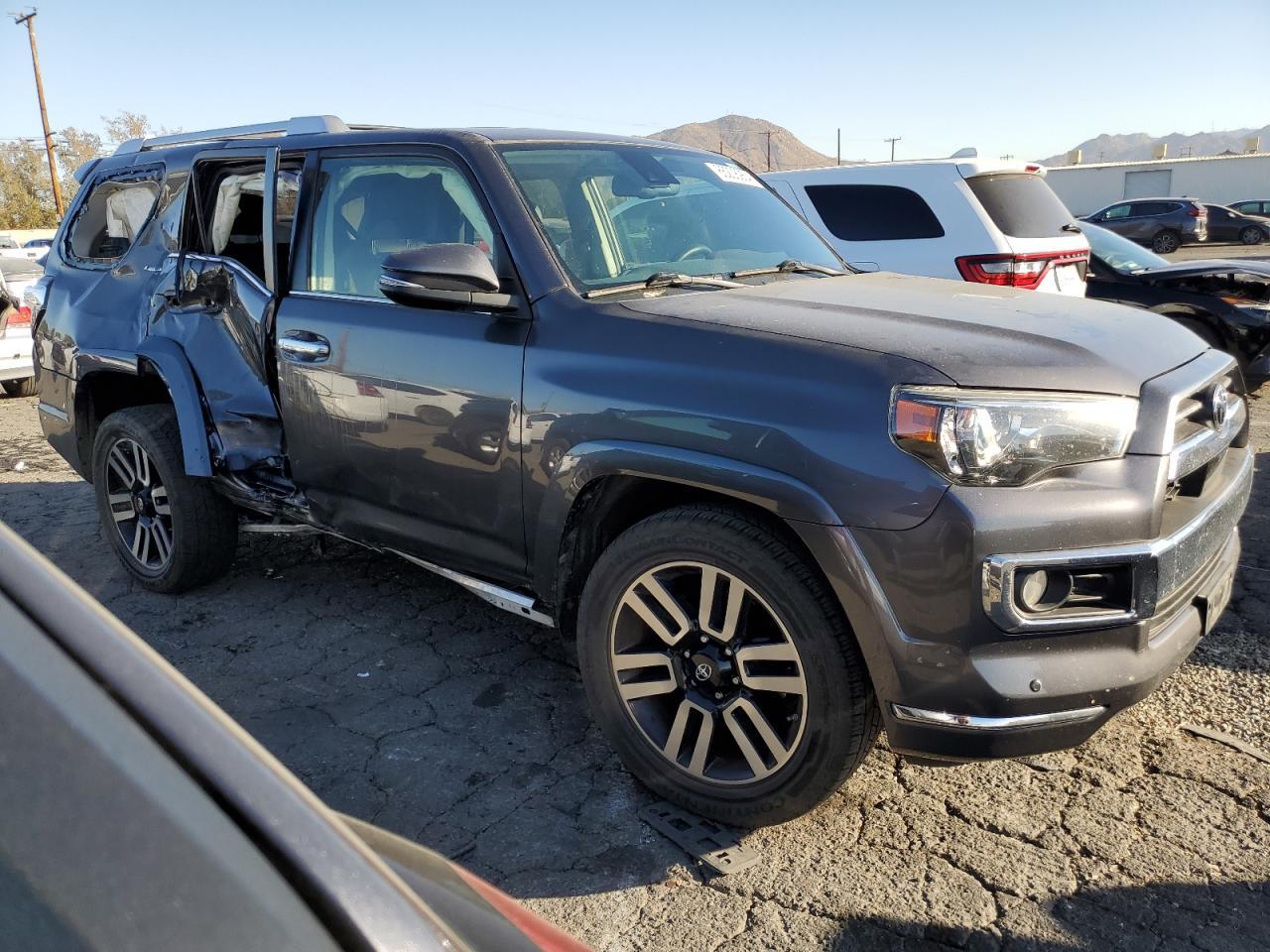 2020 TOYOTA 4RUNNER SR - Фото 4