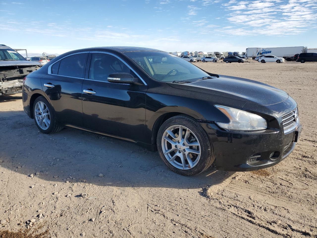 2011 NISSAN MAXIMA S - Image 4