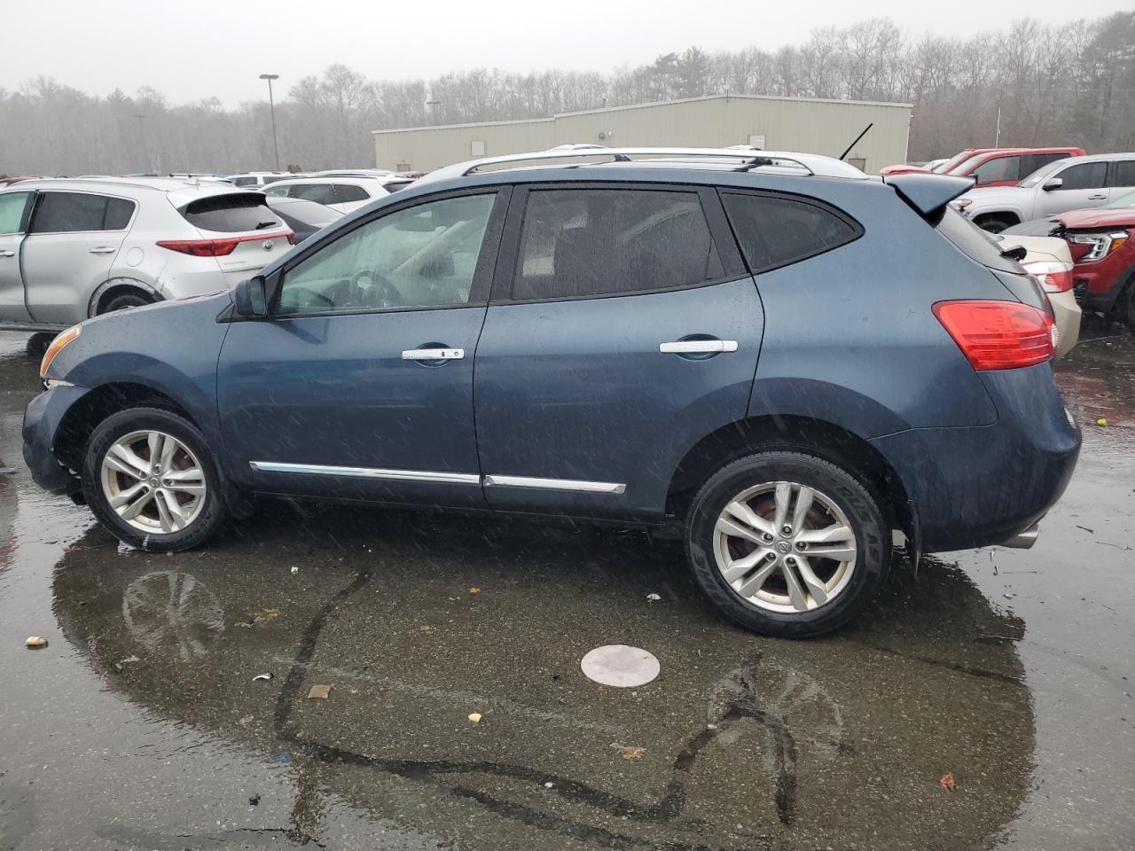 2013 NISSAN ROGUE S - Image 2