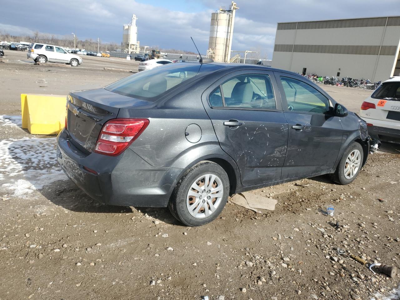 2017 CHEVROLET SONIC LS - Фото 3