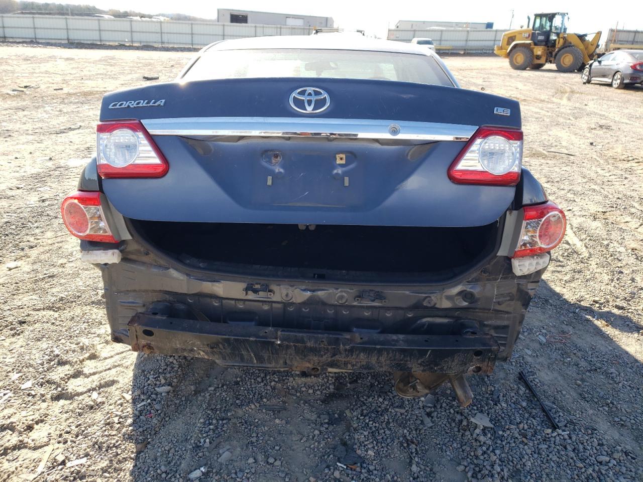 2013 TOYOTA COROLLA BA - Фото 6