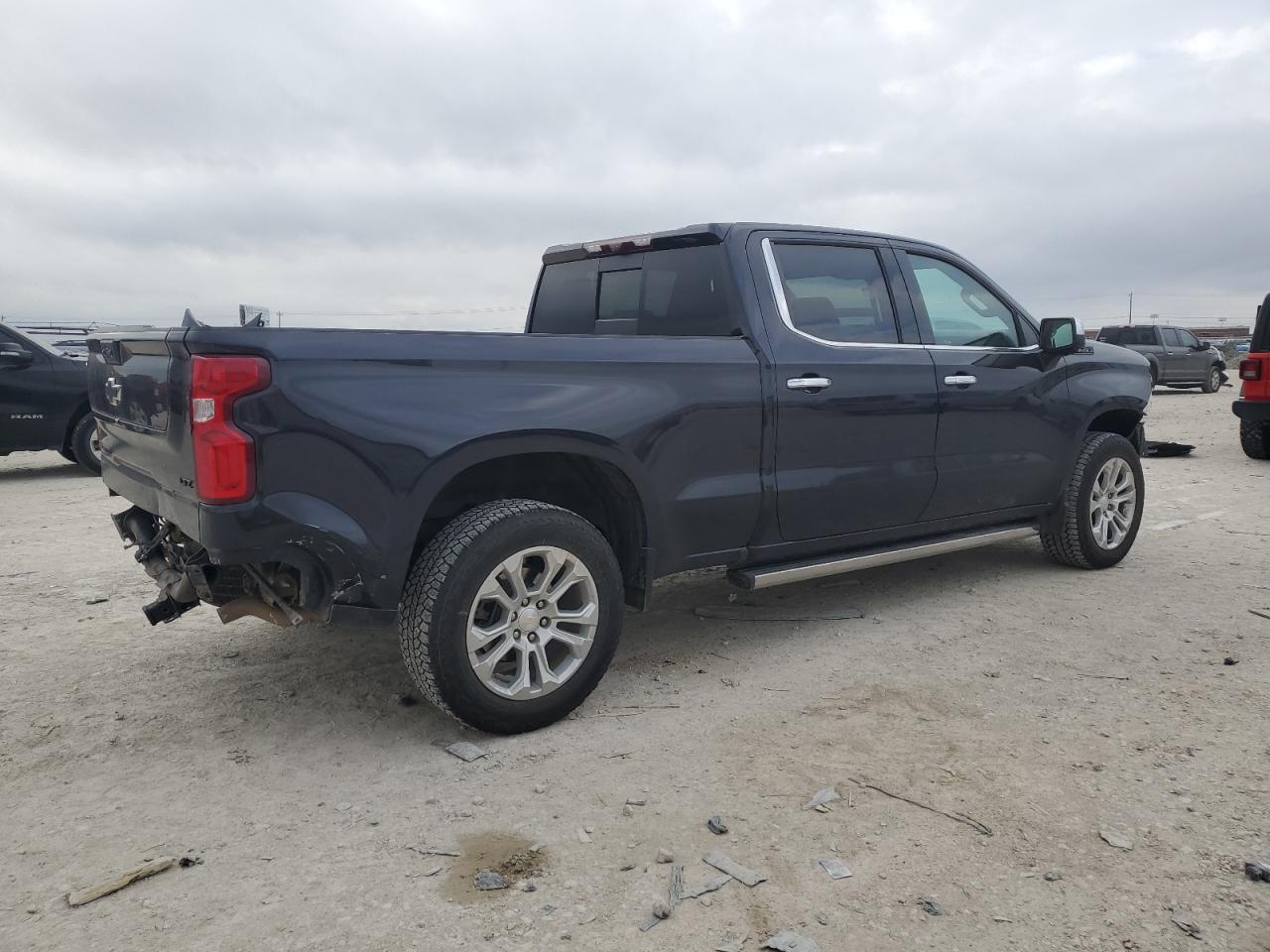 2023 CHEVROLET SILVERADO - Image 3