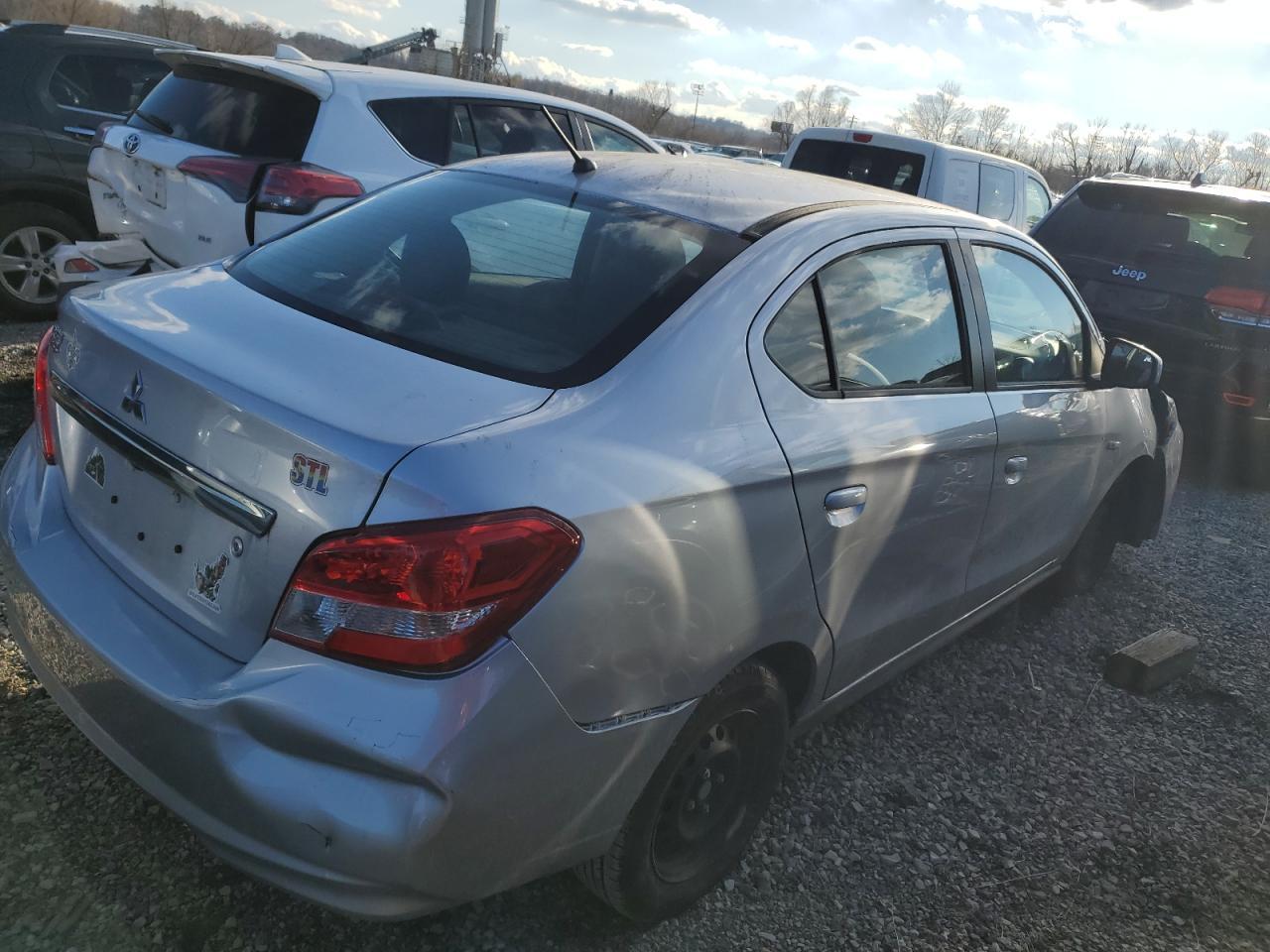 2020 MITSUBISHI MIRAGE G4 - Image 3