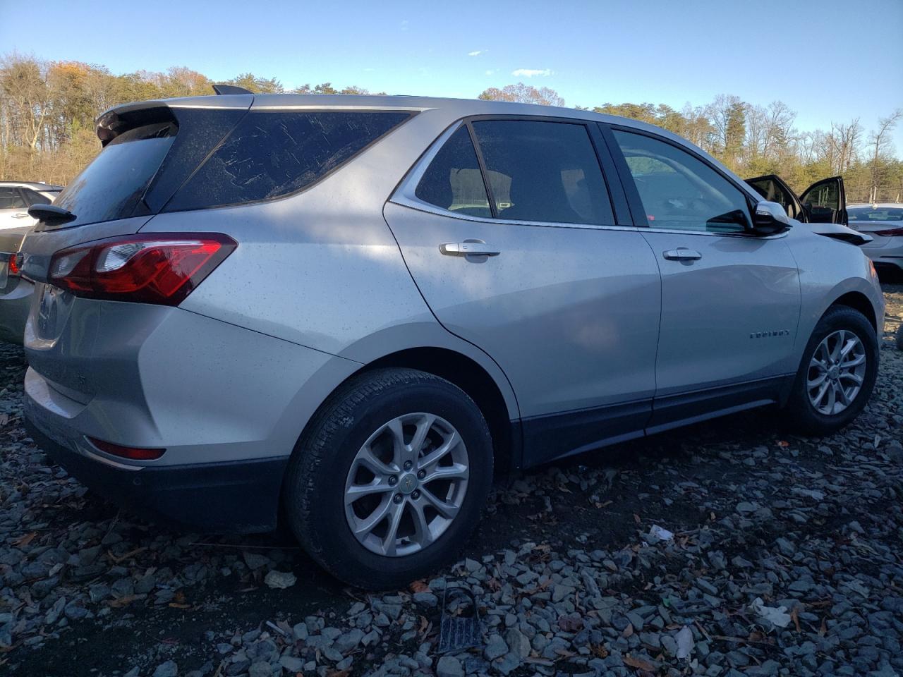 2019 CHEVROLET EQUINOX LT - Image 3