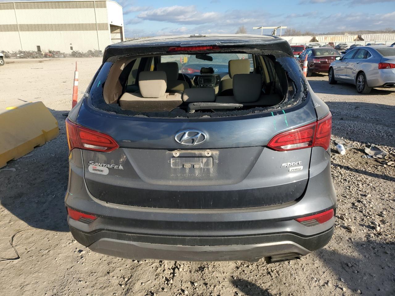 2017 HYUNDAI SANTA FE S - Image 6