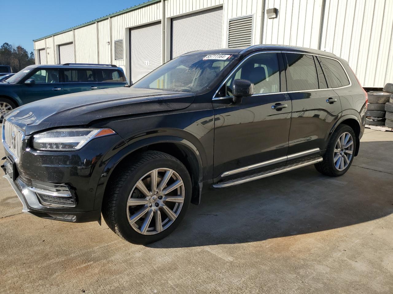 2016 VOLVO XC90 T6