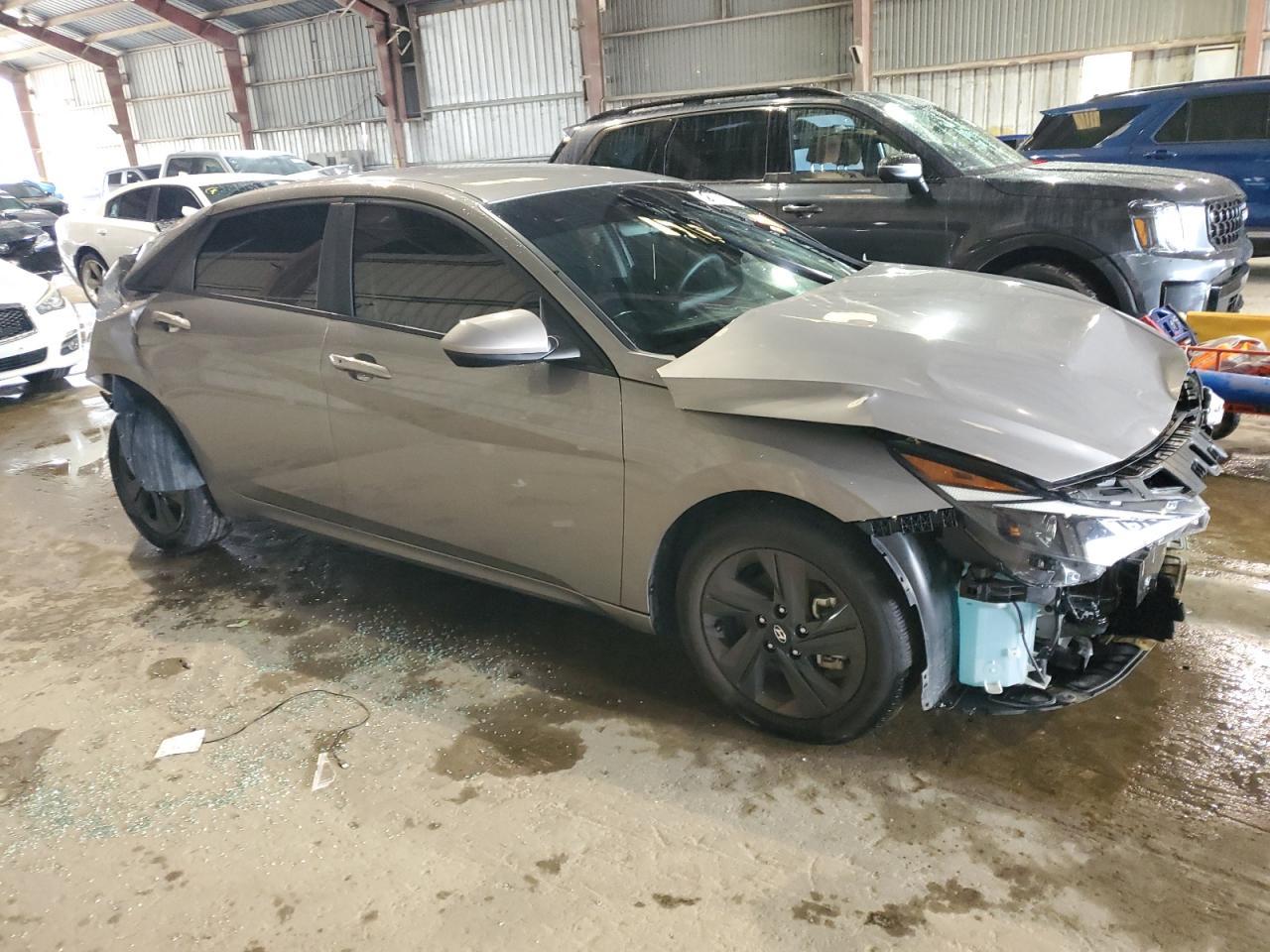 2023 HYUNDAI ELANTRA SE - Фото 4