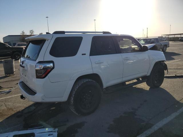 2020 TOYOTA 4RUNNER SR - Фото 3
